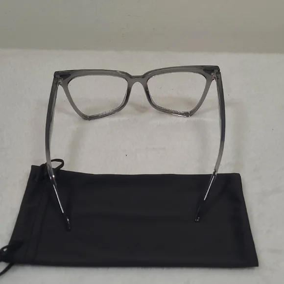Stylish Black and Gray Women's Glasses - Picture 3 of 4